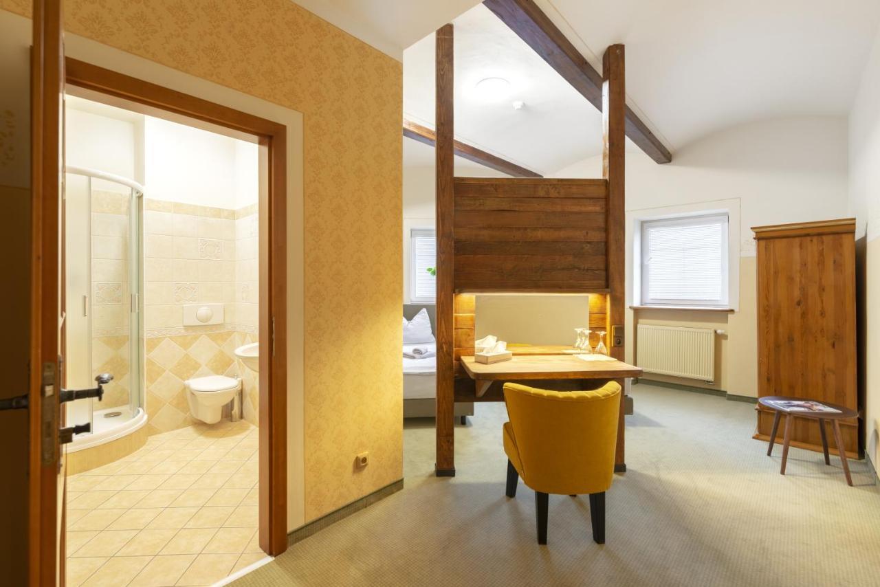 Hotel U Simla Karlovy Vary Exterior photo